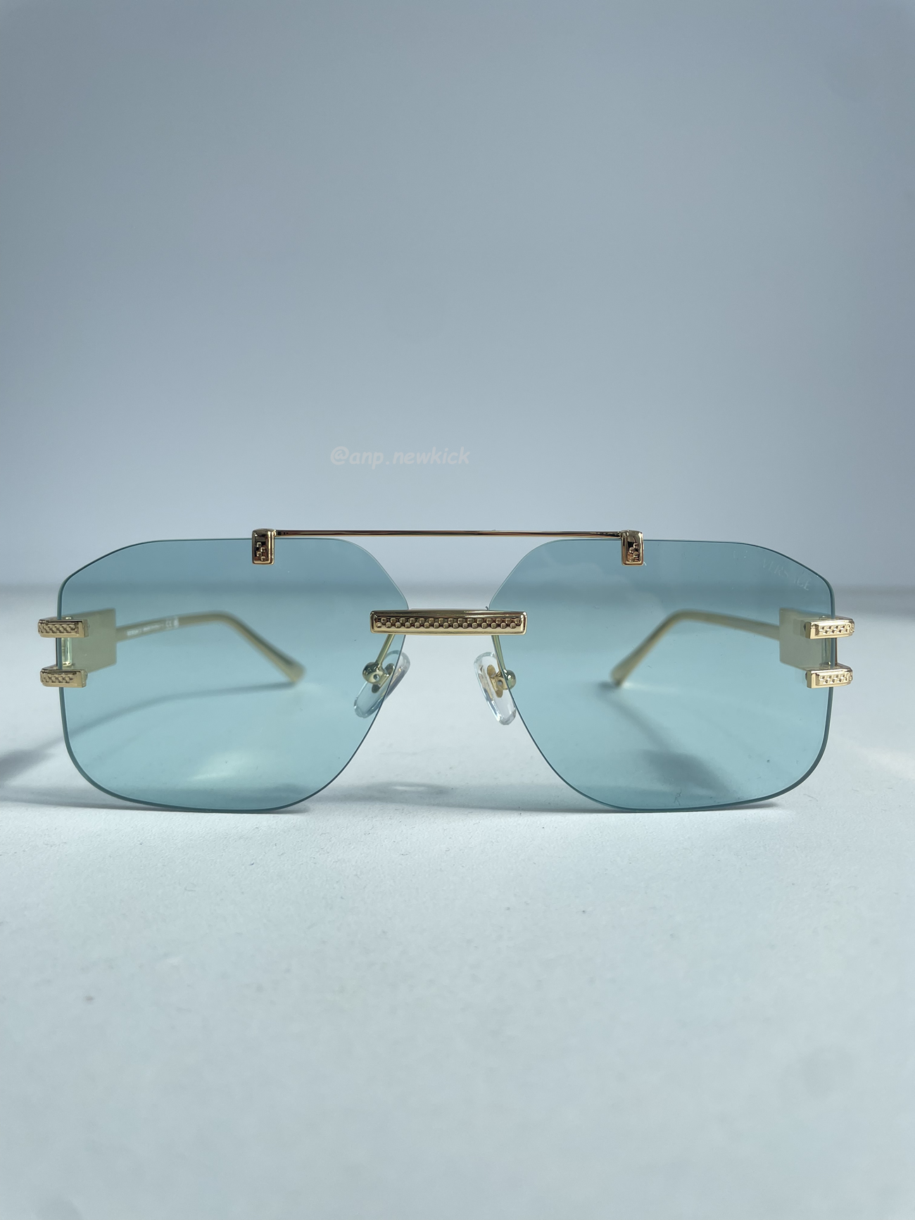 Versace Damier Plaque Sunglasses Black Gold (4) - www.kitistry.com Versace Damier Plaque Sunglasses Black Gold (4) - www.kitistry.com