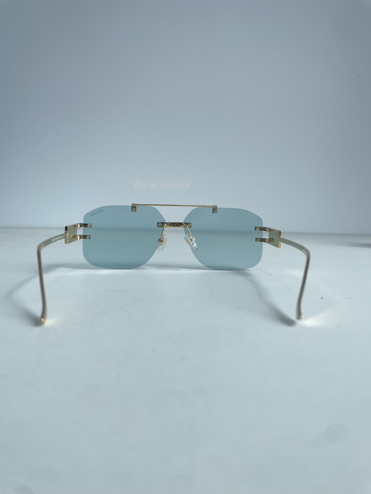 Versace Damier Plaque Sunglasses Black Gold (9) - www.kitistry.com Versace Damier Plaque Sunglasses Black Gold (9) - www.kitistry.com