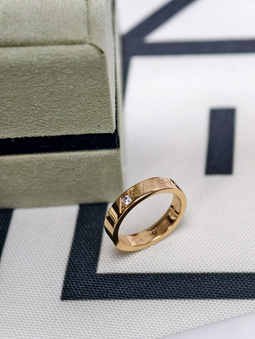 Vintage Alhambra Ring (9) - www.kitistry.com Vintage Alhambra Ring (9) - www.kitistry.com