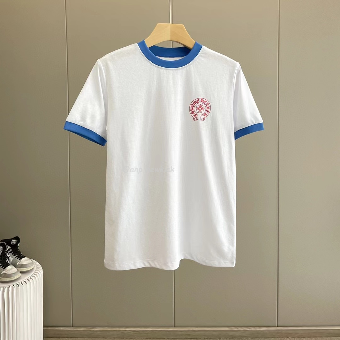 Chrome Hearts Horseshoe Logo Vintage White Short Sleeve Tee (4) - www.kitistry.com Chrome Hearts Horseshoe Logo Vintage White Short Sleeve Tee (4) - www.kitistry.com