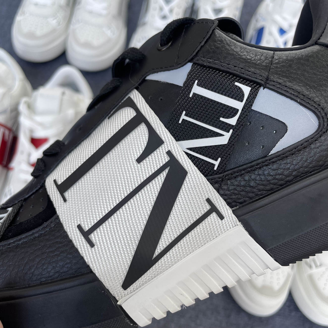 Valentino Garavani Vl7n Sneaker Low Top White Black Grey Red Blue Ys0c58wrq 24p (16) - www.kitistry.com Valentino Garavani Vl7n Sneaker Low Top White Black Grey Red Blue Ys0c58wrq 24p (16) - www.kitistry.com