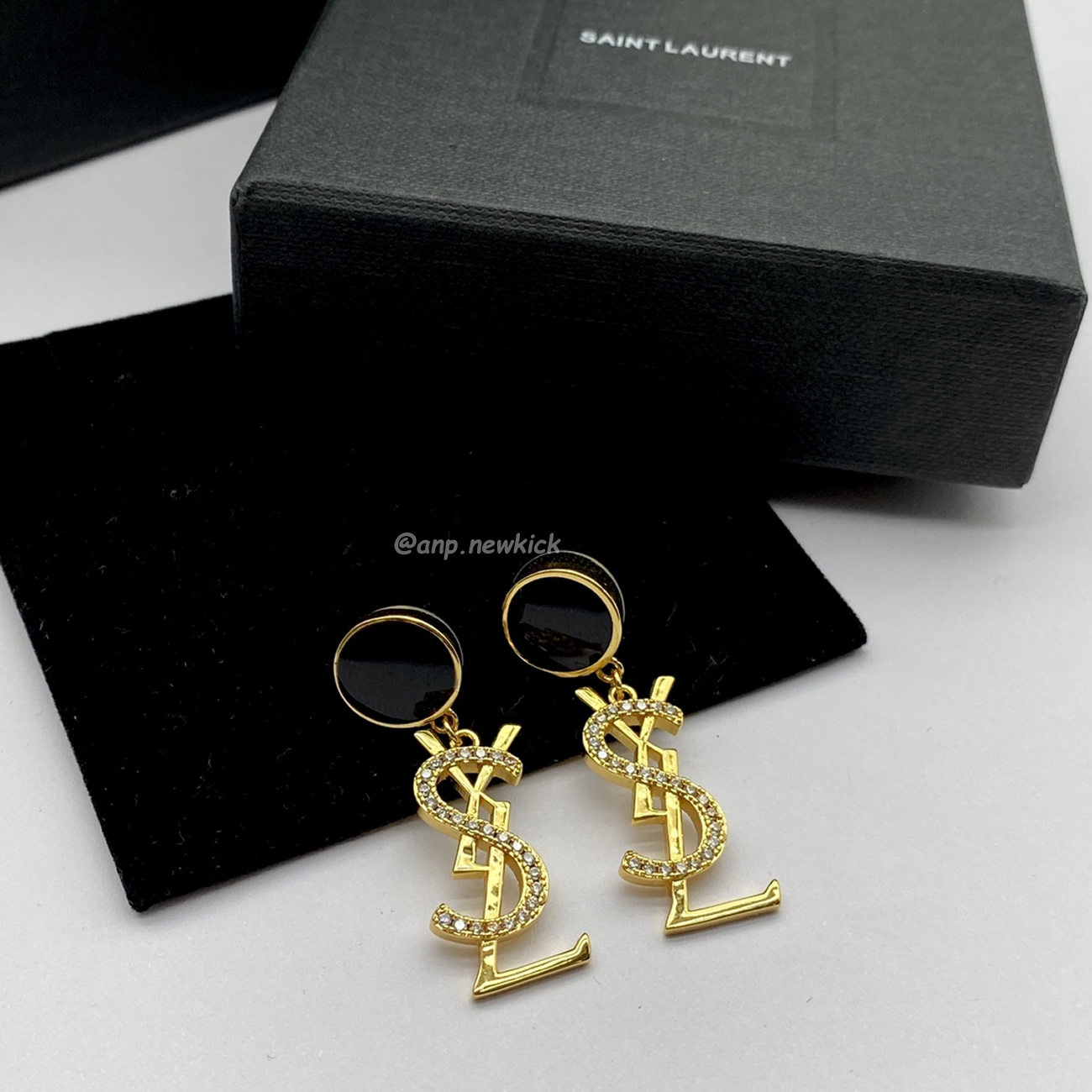 Saint Laurent Ysl Earrings 1 (2) - www.kitistry.com Saint Laurent Ysl Earrings 1 (2) - www.kitistry.com
