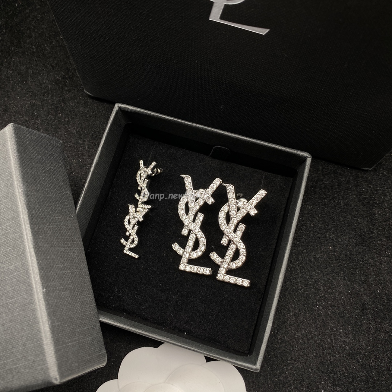 Saint Laurent Ysl Earrings 2 (1) - www.kitistry.com Saint Laurent Ysl Earrings 2 (1) - www.kitistry.com