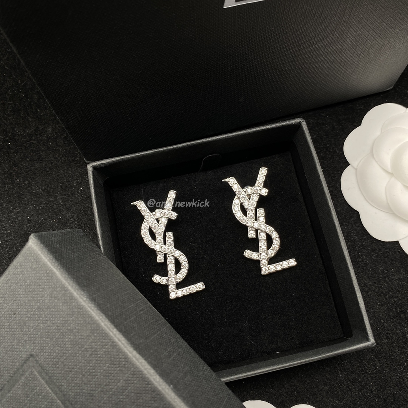 Saint Laurent Ysl Earrings 2 (4) - www.kitistry.com Saint Laurent Ysl Earrings 2 (4) - www.kitistry.com