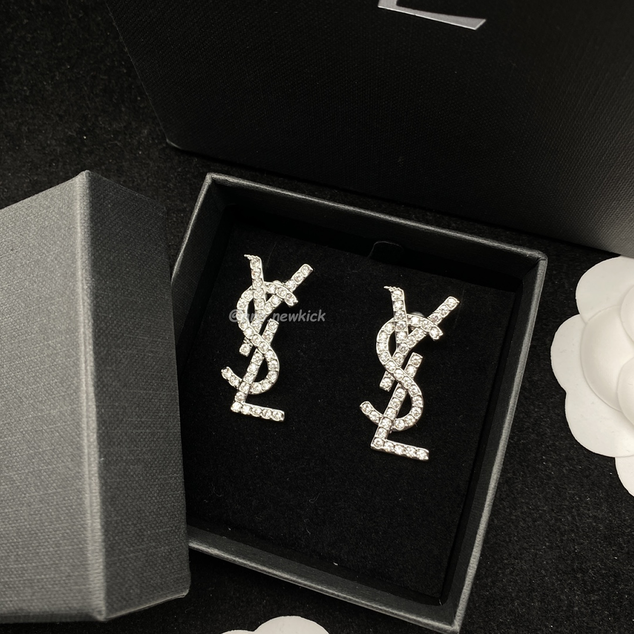 Saint Laurent Ysl Earrings 2 (5) - www.kitistry.com Saint Laurent Ysl Earrings 2 (5) - www.kitistry.com