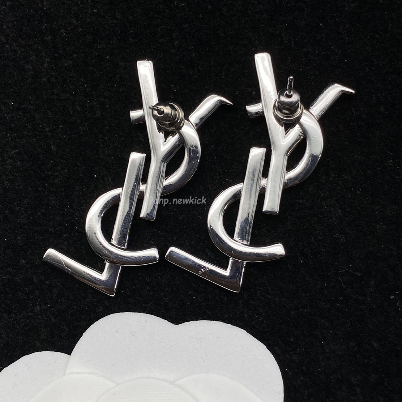 Saint Laurent Ysl Earrings 2 (8) - www.kitistry.com Saint Laurent Ysl Earrings 2 (8) - www.kitistry.com