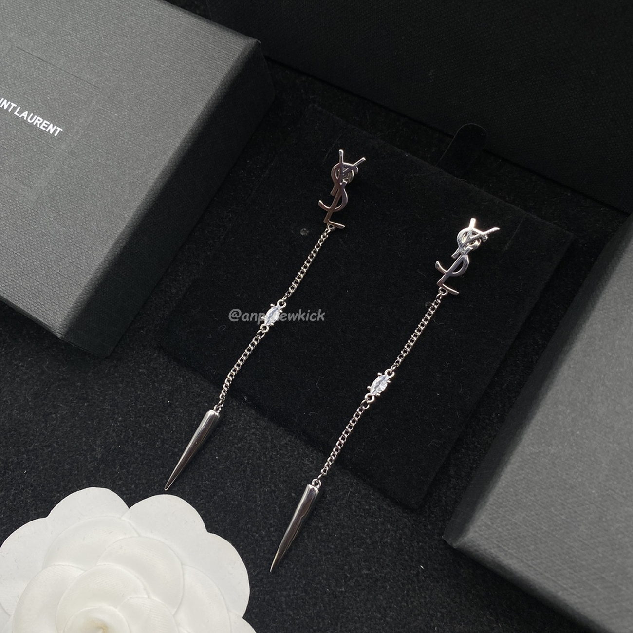 Saint Laurent Ysl Earrings 3 (4) - www.kitistry.com Saint Laurent Ysl Earrings 3 (4) - www.kitistry.com