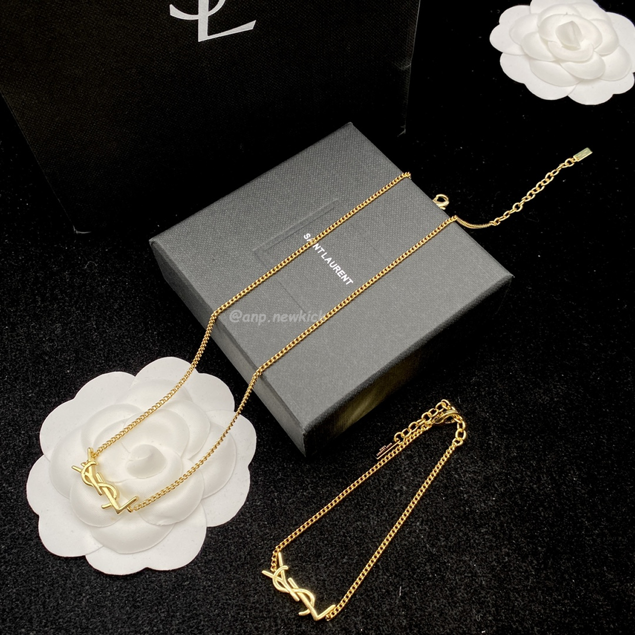 Saint Laurent Necklace Bracelet Suit (2) - www.kitistry.com Saint Laurent Necklace Bracelet Suit (2) - www.kitistry.com