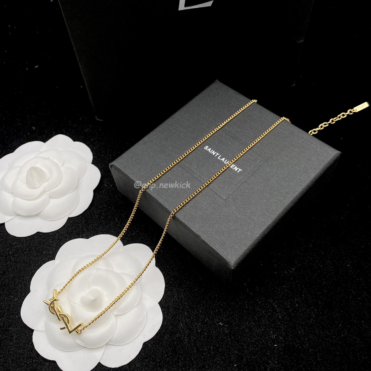 Saint Laurent Necklace Bracelet Suit (3) - www.kitistry.com Saint Laurent Necklace Bracelet Suit (3) - www.kitistry.com
