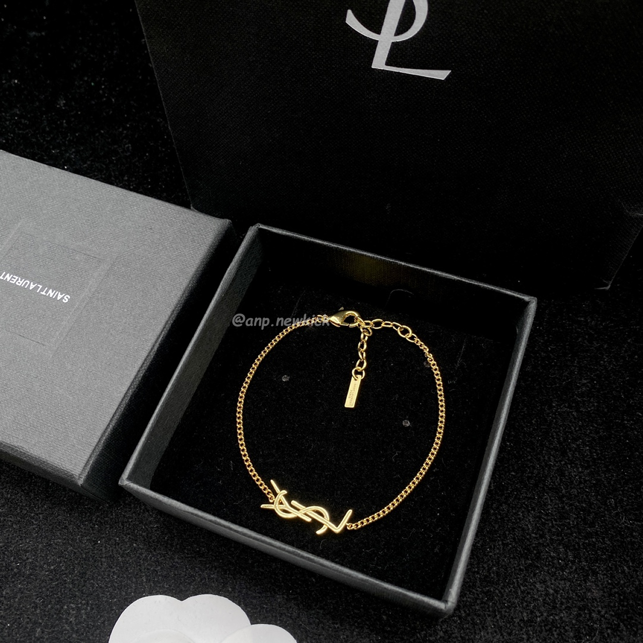 Saint Laurent Necklace Bracelet Suit (6) - www.kitistry.com Saint Laurent Necklace Bracelet Suit (6) - www.kitistry.com