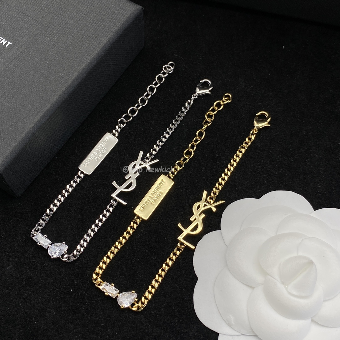 Saint Laurent Opyum Heart Charm Bracelet (2) - www.kitistry.com Saint Laurent Opyum Heart Charm Bracelet (2) - www.kitistry.com