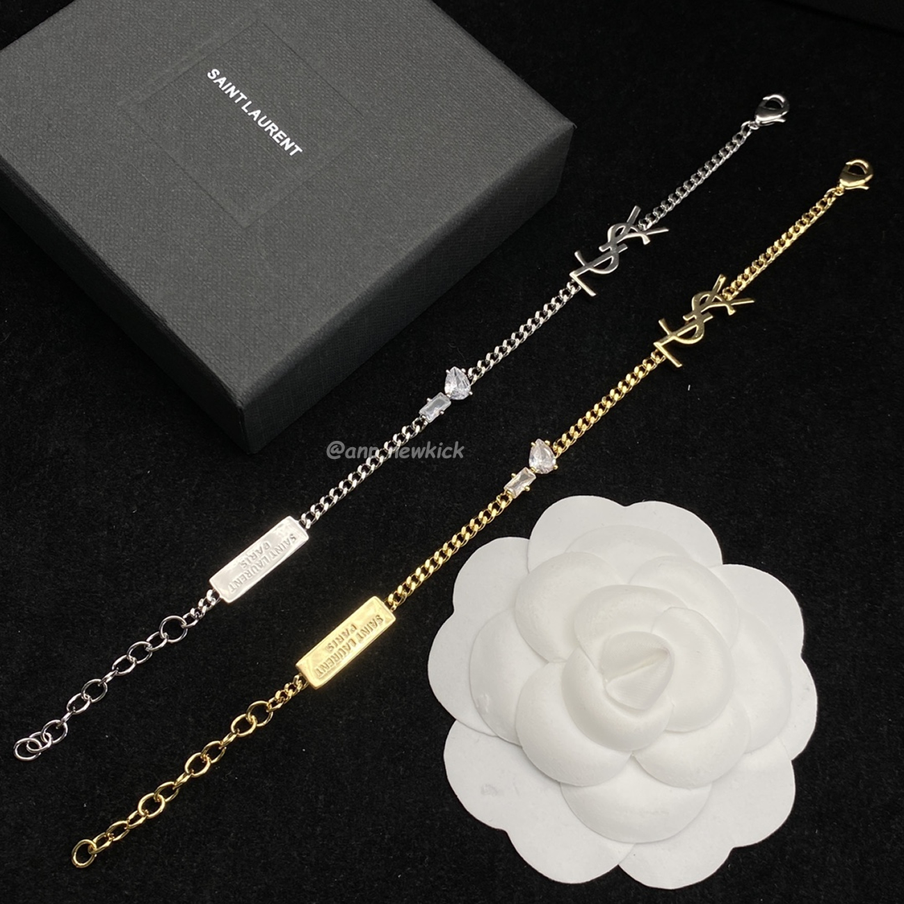 Saint Laurent Opyum Heart Charm Bracelet (3) - www.kitistry.com Saint Laurent Opyum Heart Charm Bracelet (3) - www.kitistry.com