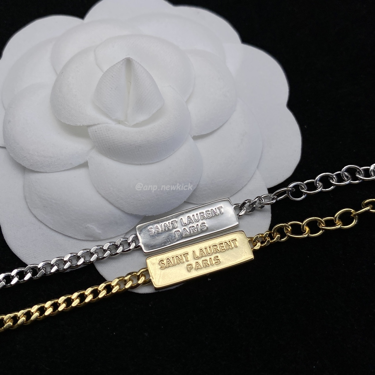 Saint Laurent Opyum Heart Charm Bracelet (8) - www.kitistry.com Saint Laurent Opyum Heart Charm Bracelet (8) - www.kitistry.com