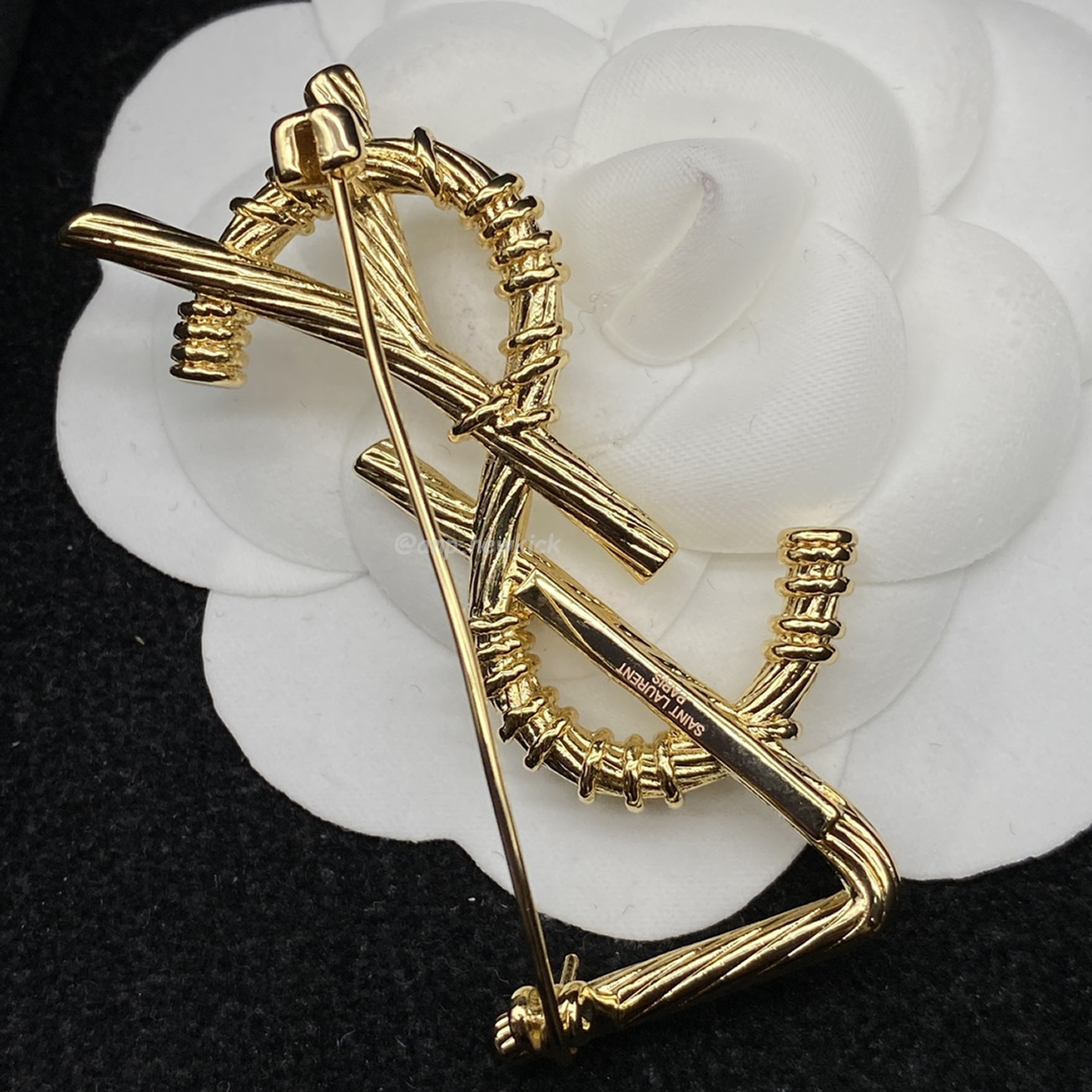 Saint Laurent Ysl Brooch (12) - www.kitistry.com Saint Laurent Ysl Brooch (12) - www.kitistry.com