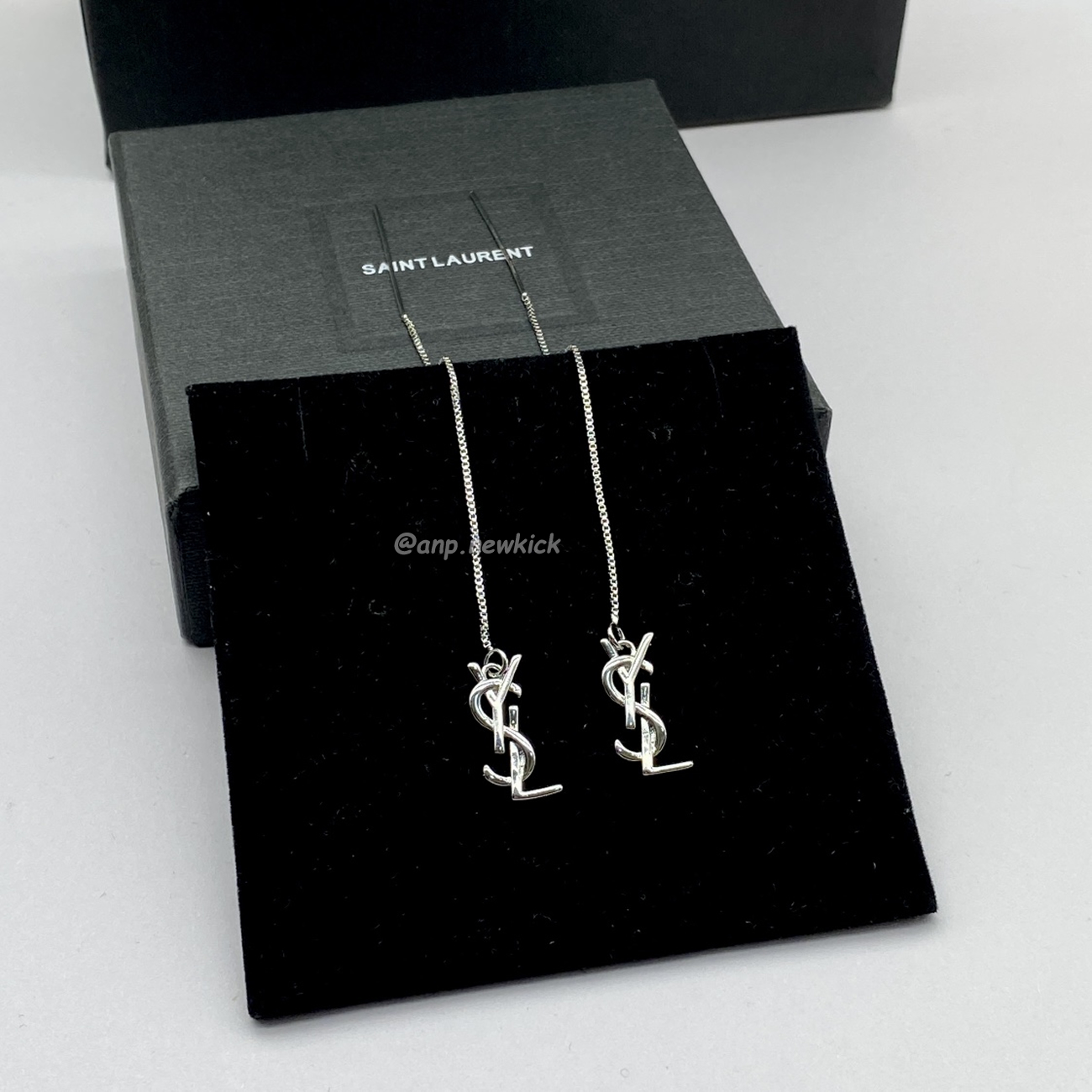 Saint Laurent Opyum Ysl Hanging Earrings (4) - www.kitistry.com Saint Laurent Opyum Ysl Hanging Earrings (4) - www.kitistry.com