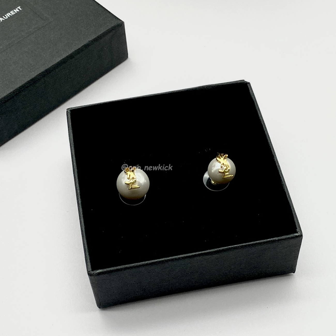 Saint Laurent Ysl Earrings (2) - www.kitistry.com Saint Laurent Ysl Earrings (2) - www.kitistry.com