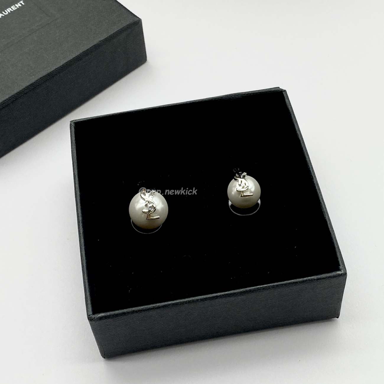 Saint Laurent Ysl Earrings (4) - www.kitistry.com Saint Laurent Ysl Earrings (4) - www.kitistry.com