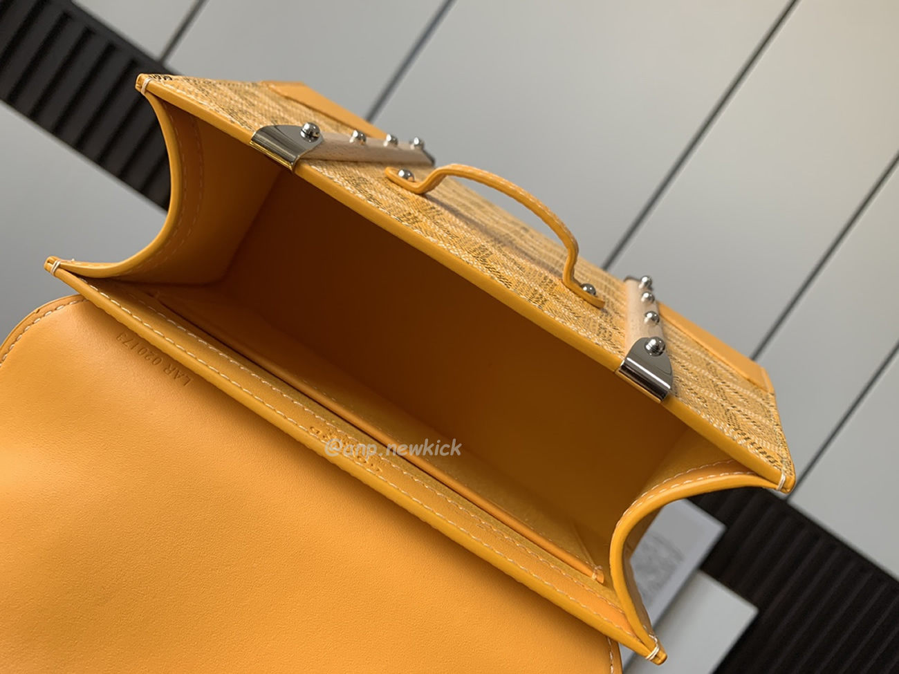 Goyard Saigon Bag Wooden Handle (18) - www.kitistry.com Goyard Saigon Bag Wooden Handle (18) - www.kitistry.com