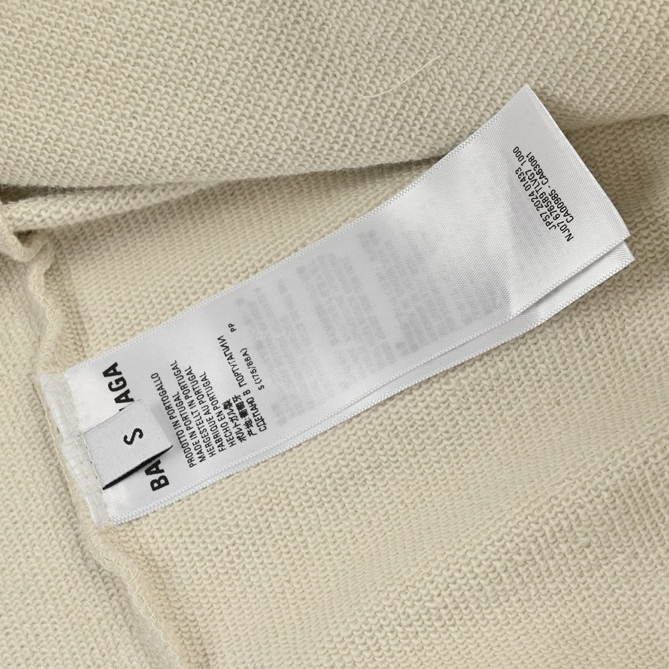 Balenciaga Floral Paper Tape Round Neck Hoodie Xs L (4) - www.kitistry.com Balenciaga Floral Paper Tape Round Neck Hoodie Xs L (4) - www.kitistry.com