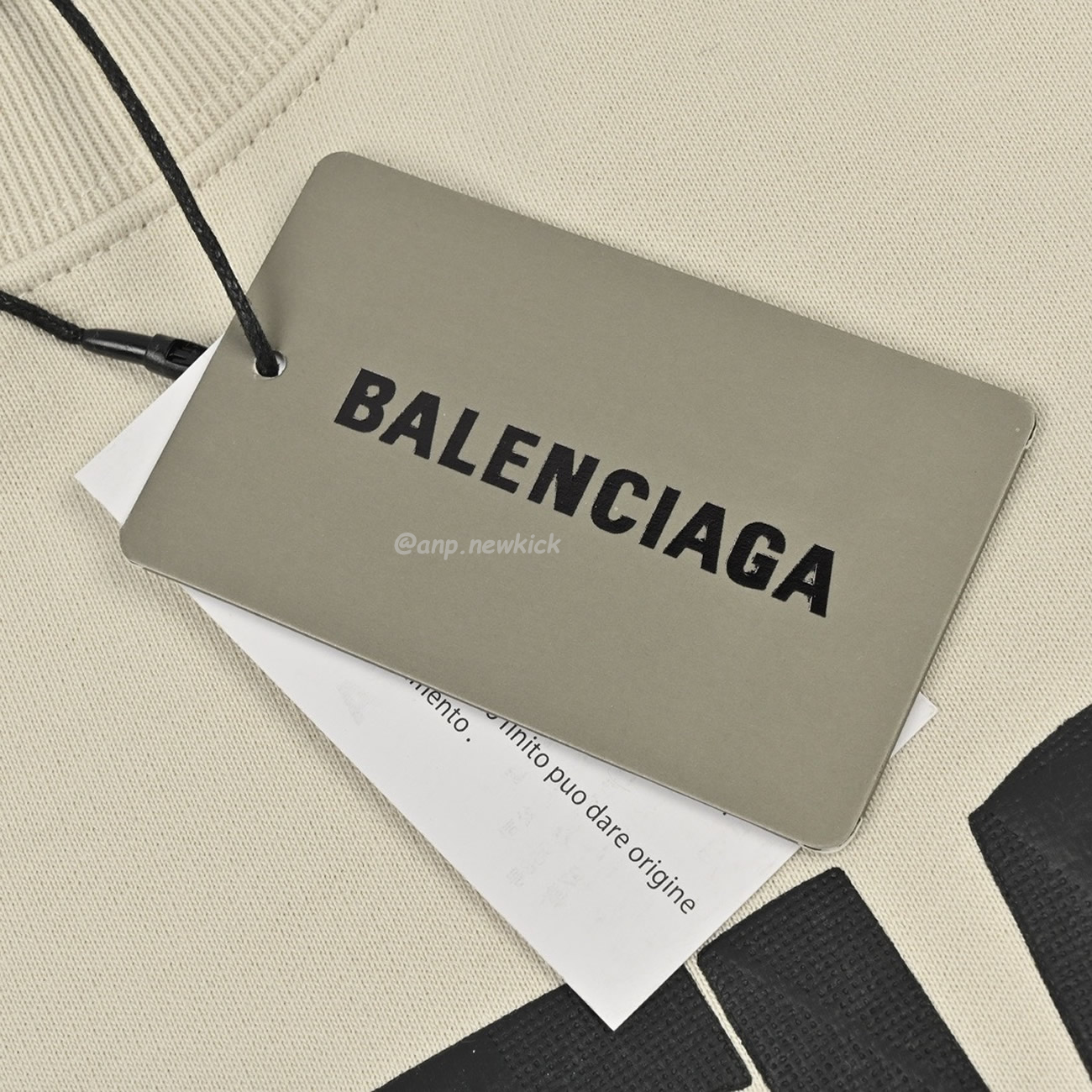 Balenciaga Floral Paper Tape Round Neck Hoodie Xs L (7) - www.kitistry.com Balenciaga Floral Paper Tape Round Neck Hoodie Xs L (7) - www.kitistry.com
