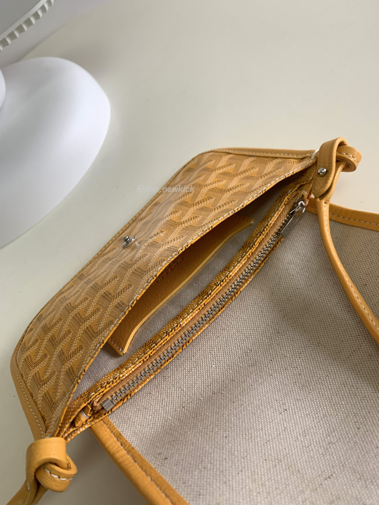 Goyard Plumet Messenger Bag 14 Cm X 2.5 Cm X 20.5 Cm (20) - www.kitistry.com
