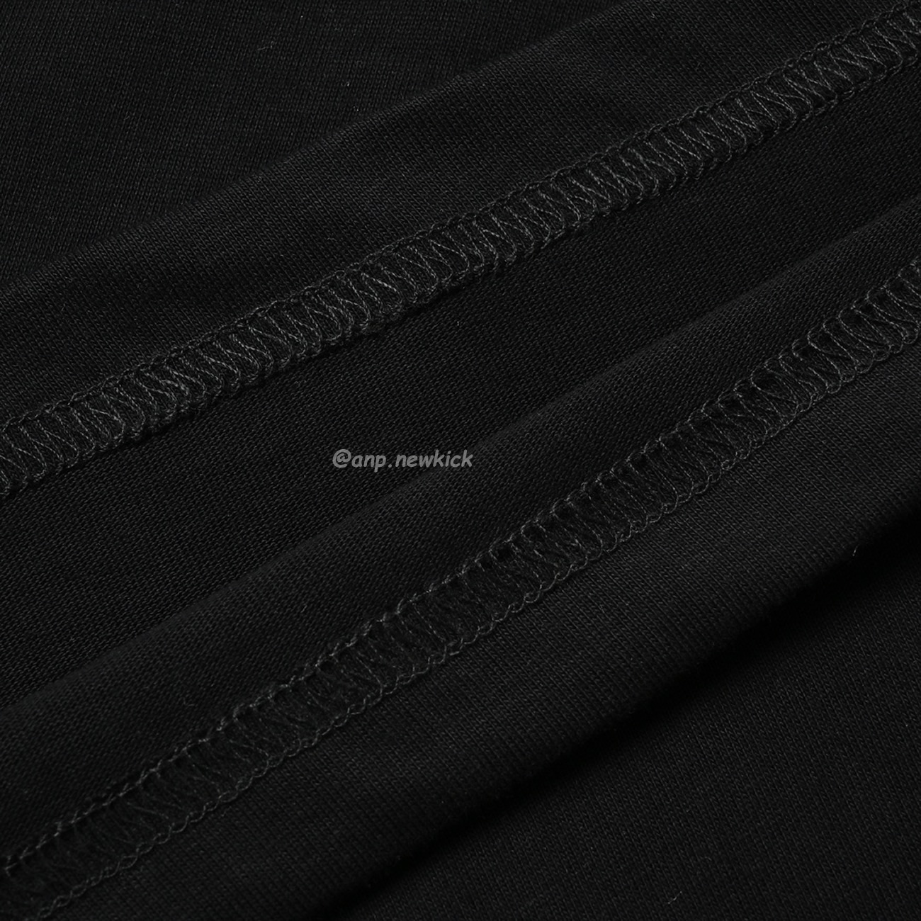 Louisviutton 2024ss Colorful Letter Logo On Back Printed Short Sleeved T Shirt (5) - www.kitistry.com