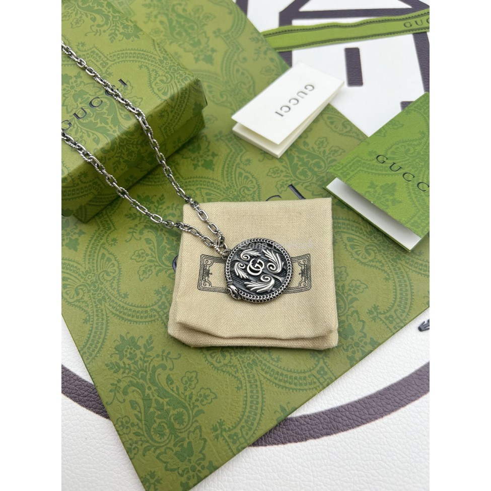 GUCCI Silver GG LOGO NECKLACE