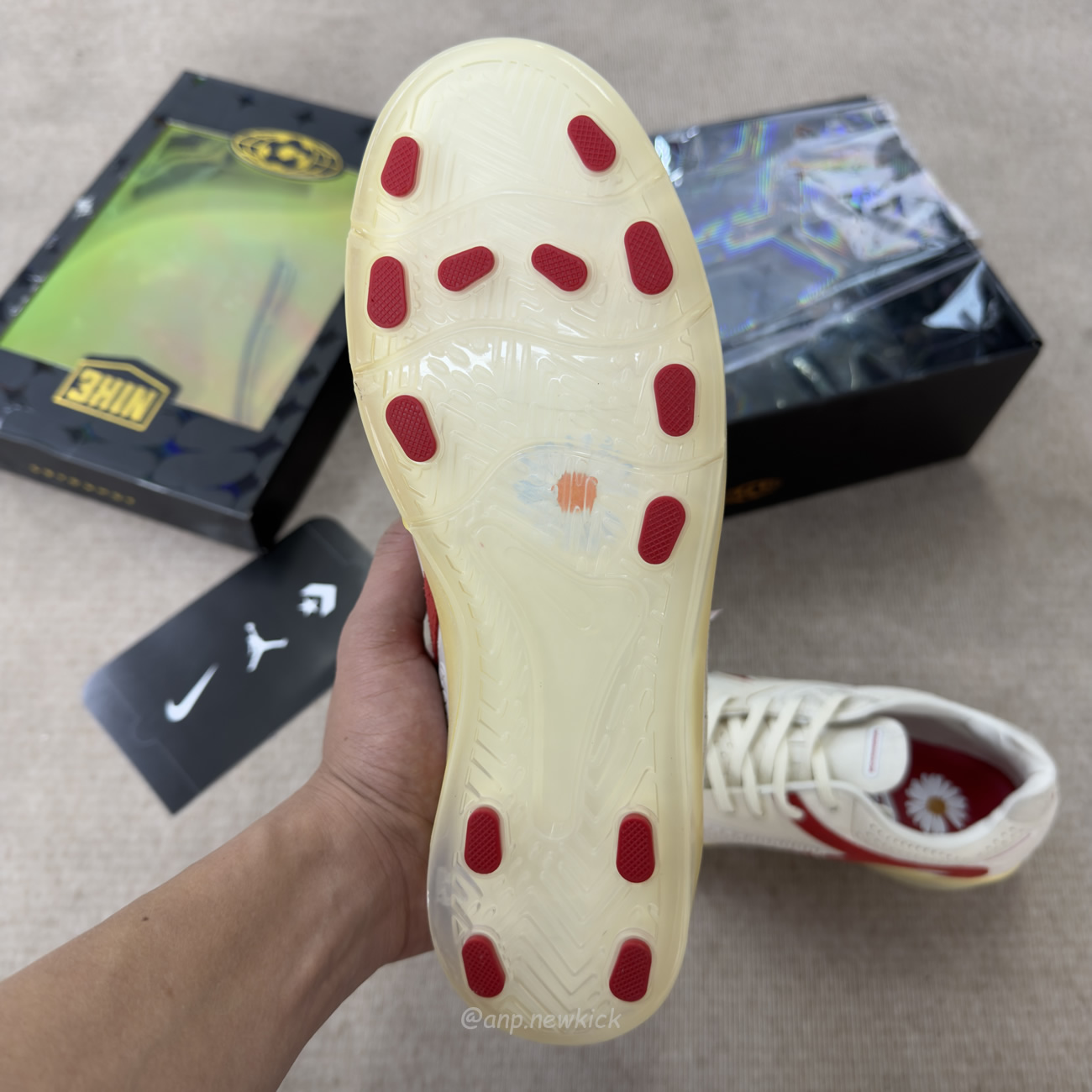 Nike Cryoshot CTR360 Maestri II G-Dragon Peaceminusone Natural University Red HQ1460-100