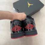 AIR JORDAN 1 LOW GYM BLACK RED 553558-606