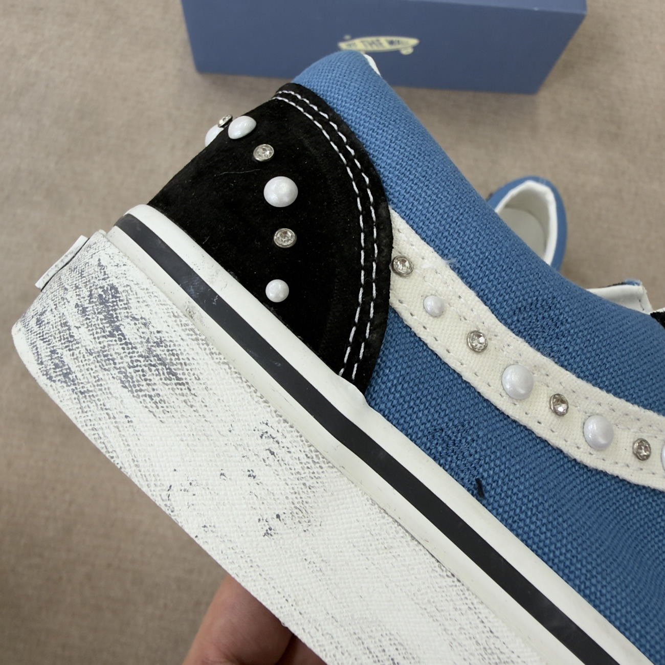 Vans Old Skool 36 Pearlised Studded Sneakers Vn000e8vhle1 (12) - www.kitistry.com Vans Old Skool 36 Pearlised Studded Sneakers Vn000e8vhle1 (12) - www.kitistry.com
