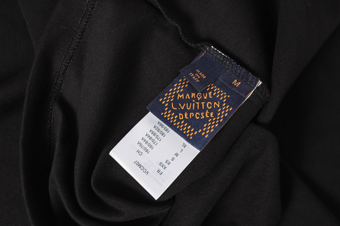 Louis Vuitton Decorative Logo Short Sleeve T Shirt Black 1ajcfi (5) - www.kitistry.com Louis Vuitton Decorative Logo Short Sleeve T Shirt Black 1ajcfi (5) - www.kitistry.com