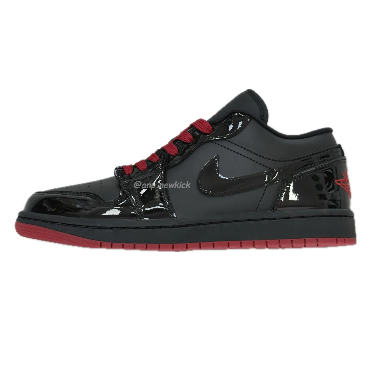 Air Jordan 1 Low Gym Black Red 553558 606 (1) - www.kitistry.com Air Jordan 1 Low Gym Black Red 553558 606 (1) - www.kitistry.com