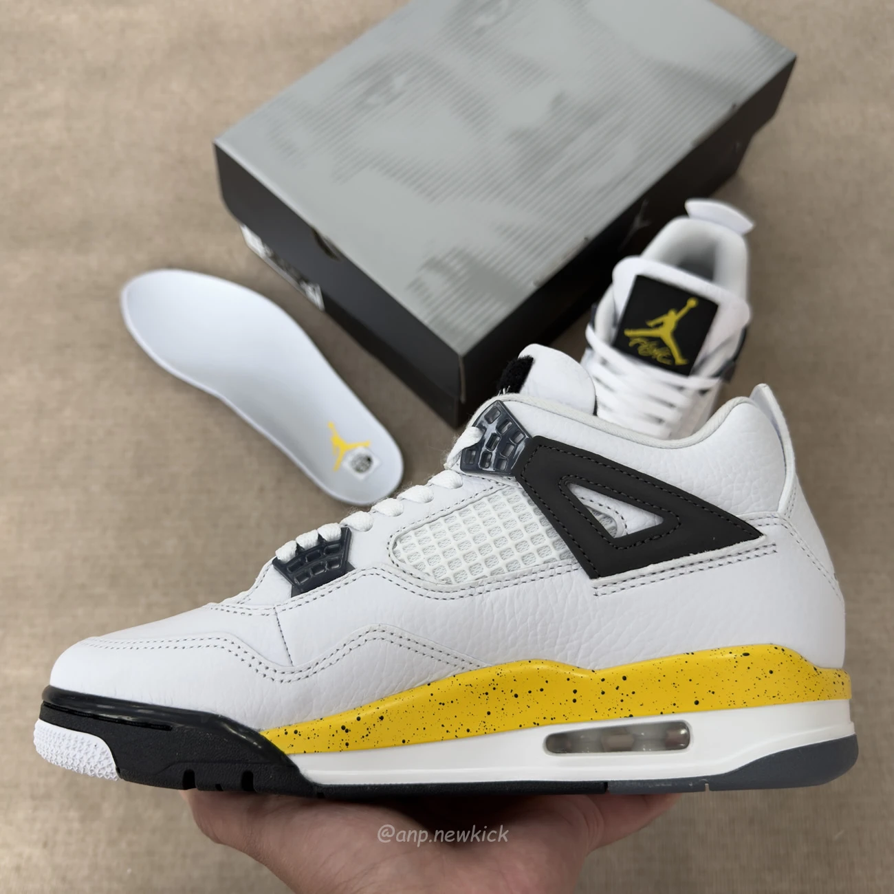 Air Jordan 4 Retro Rare Air Tour Yellow 2026 Io2463 102 (4) - www.kitistry.com