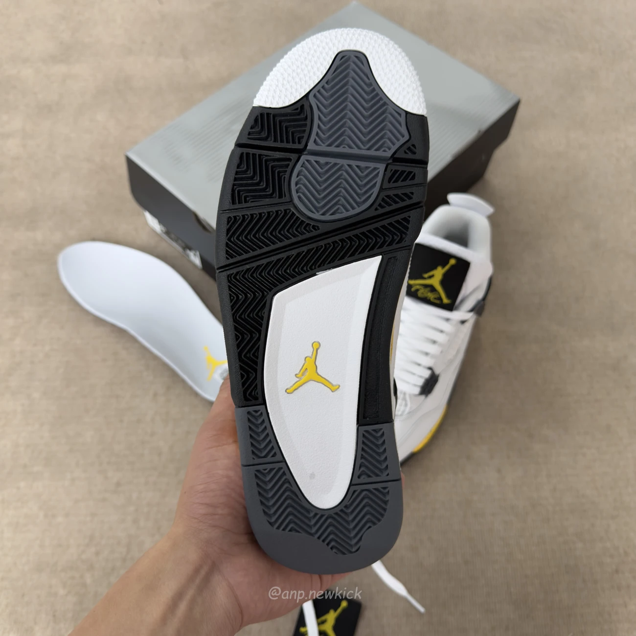 Air Jordan 4 Retro Rare Air Tour Yellow 2026 Io2463 102 (8) - www.kitistry.com
