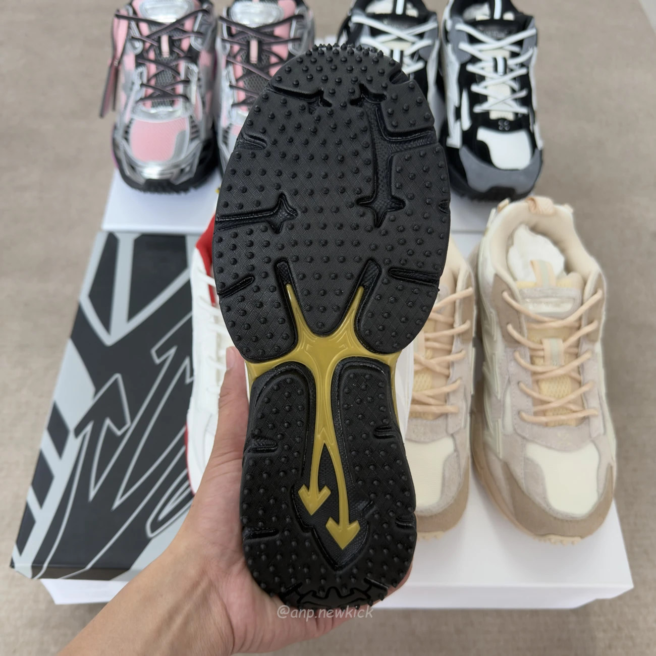 Off White Sneakers (8) - www.kitistry.com Off White Sneakers (8) - www.kitistry.com